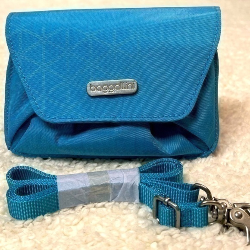 Baggallini "Petit" Crossbody Bag NWOT